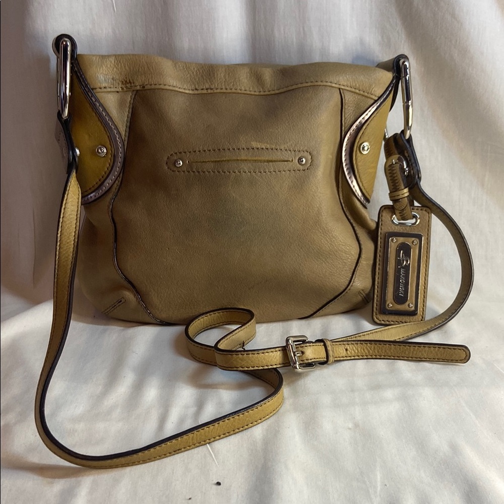 B. Makowsky Tan Leather Crossbody Bag with Adjustable Strap